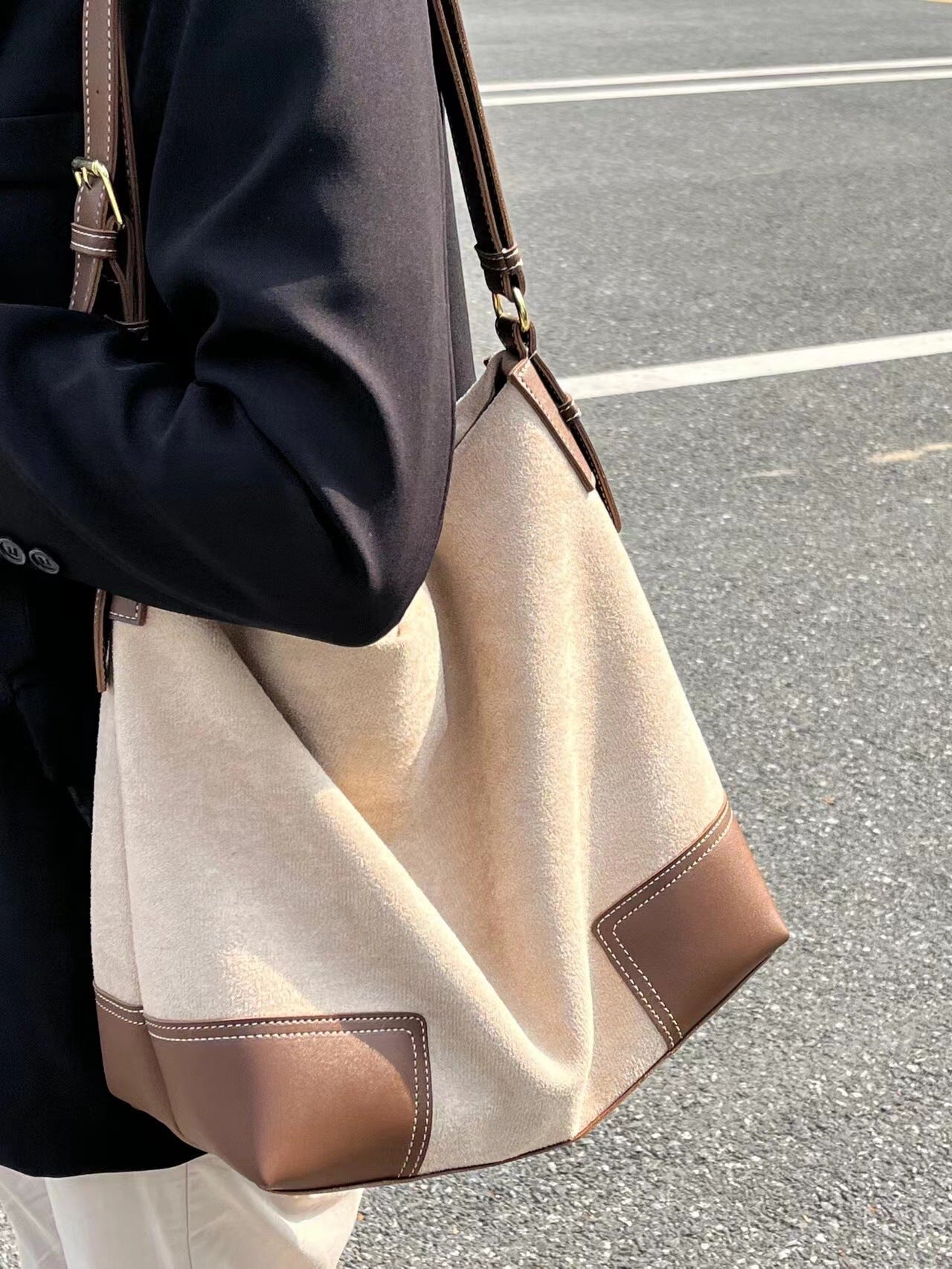 Large capacity suede hobo bag, female contrasting shoulder bag, underarm bag, slouchy bag